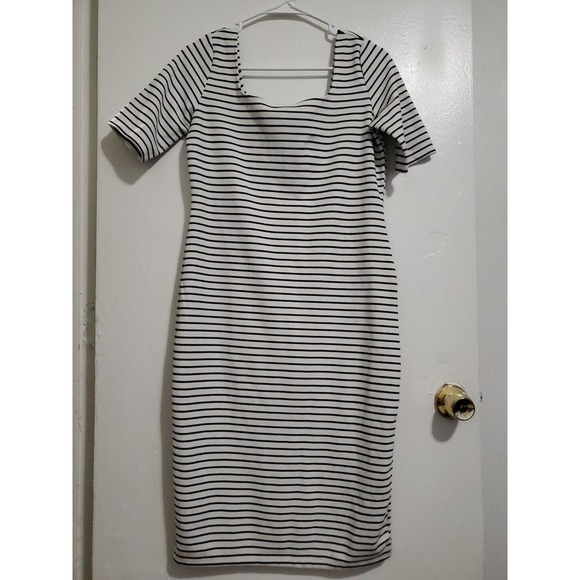 Popular Basics Sz XL White And Black Stripe Dress - Picture 1 of 5